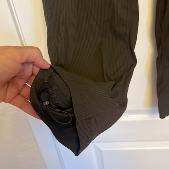 Lululemon Dance Studio Mid-Rise Cropped Pant - Picture 5 of 10